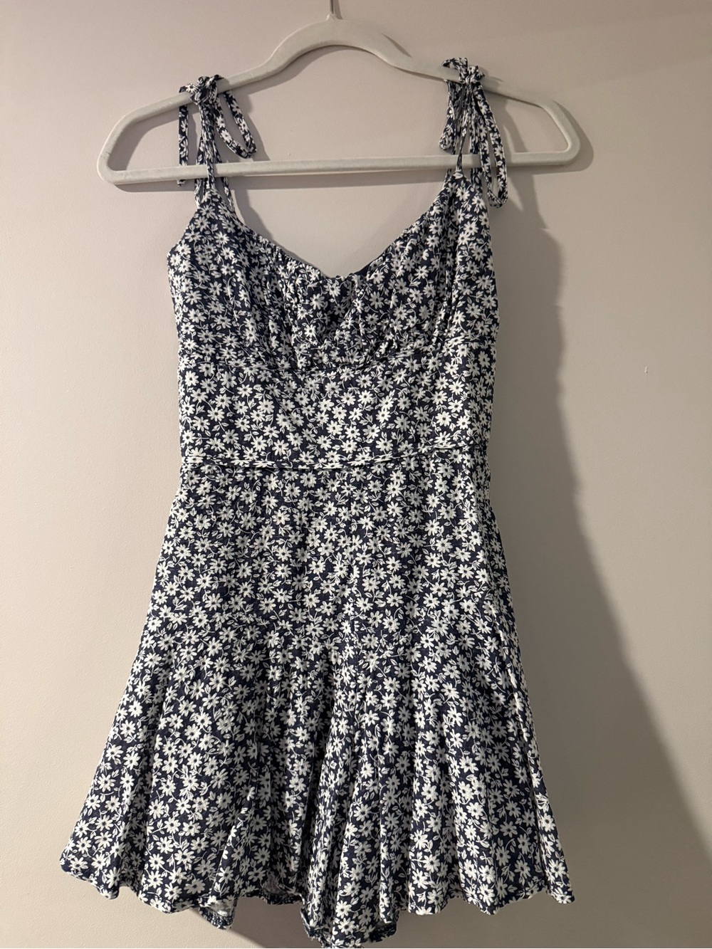 Daisy-Print Tie-Shoulder Mini Dress in Navy and White